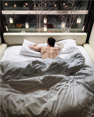 微信冷酷霸气时尚欧美男生头像