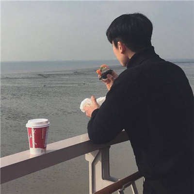 帅气寂寞男生微信头像