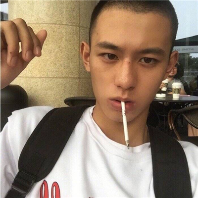 帅气寂寞男生微信头像