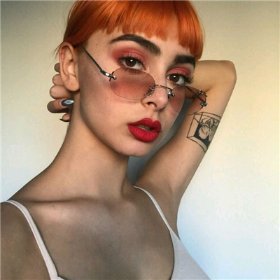 微信冷酷霸气欧美女生头像