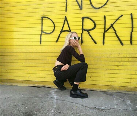 微信冷酷霸气欧美女生头像