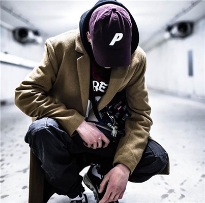 微信冷酷霸气时尚欧美男生头像