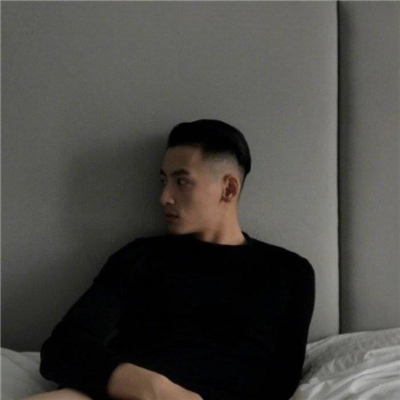 帅气寂寞男生微信头像