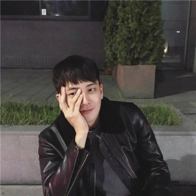 帅气寂寞男生微信头像
