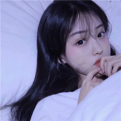 微信漂亮气质冷酷女生头像