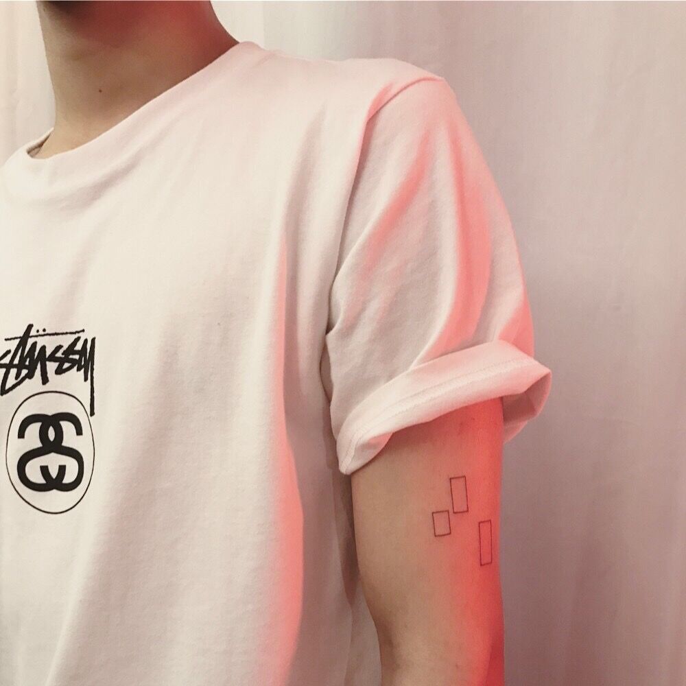 时尚冷酷男生微信头像