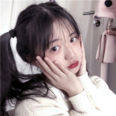 微信漂亮气质冷酷女生头像