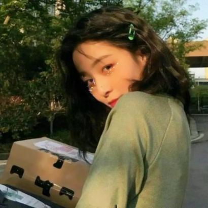 微信最新高颜值小清新的韩范女生头像合集下载