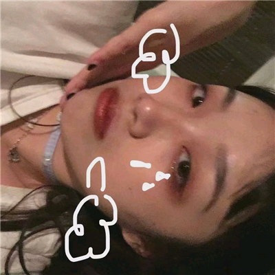 微信时尚阳光性感女生头像