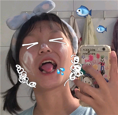 微信时尚阳光性感女生头像