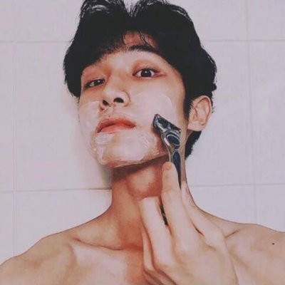 帅气阳刚的微信最新男生头像下载