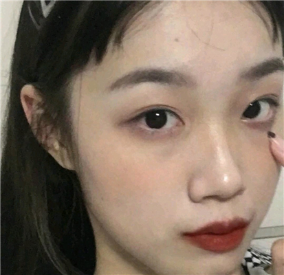 微信粉嫩气质迷人女生头像