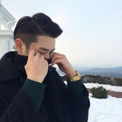 帅气阳刚的微信最新男生头像下载