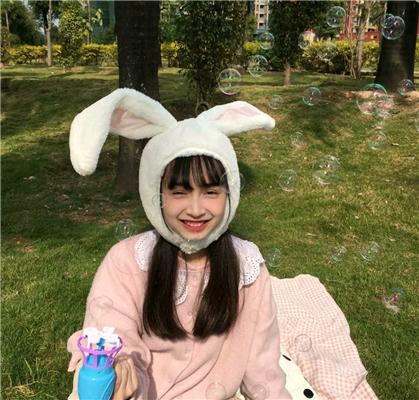 微信粉嫩气质迷人女生头像