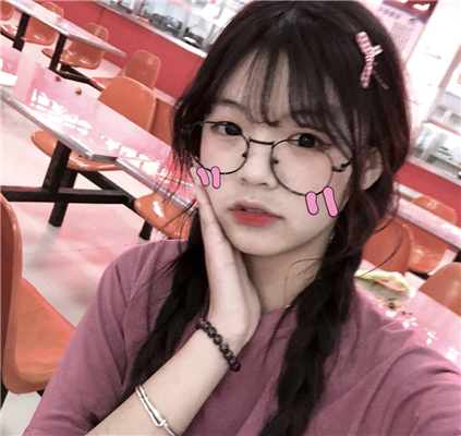 微信时尚阳光性感女生头像