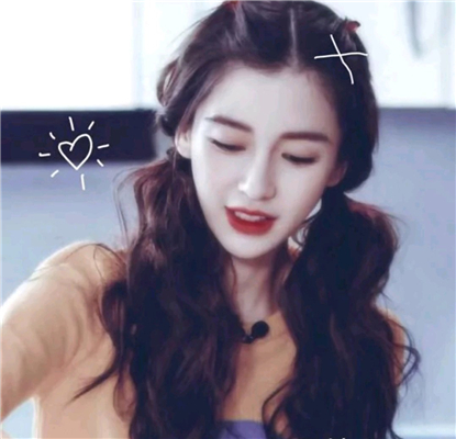 微信时尚阳光性感女生头像