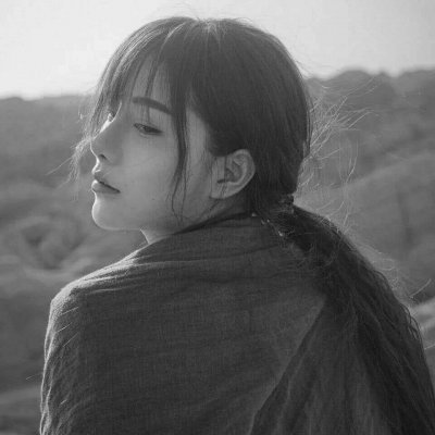 2019微信最新黑白伤感风格女生头像合集下载