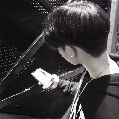 阳光帅气性感男微信生头像