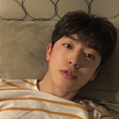 微信成熟稳重男生头像