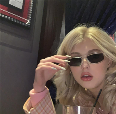 清新时尚欧美女生微信头像