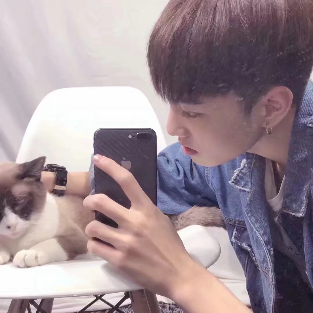 阳光帅气性感男微信生头像