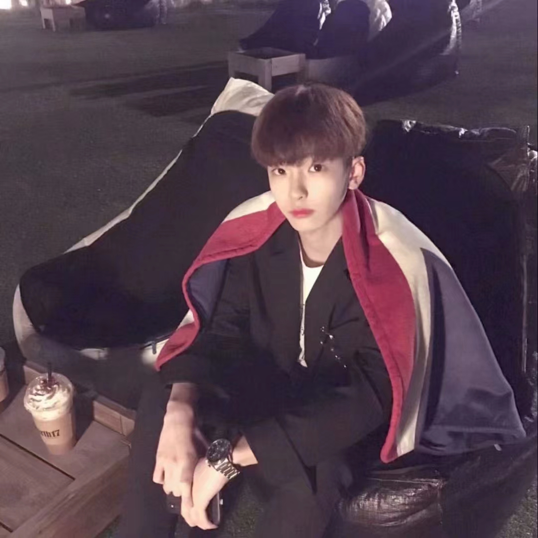 阳光帅气性感男微信生头像