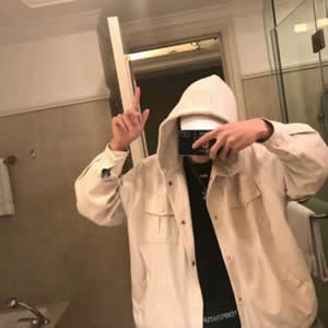 帅气个性的微信带帽男生系列头像下载