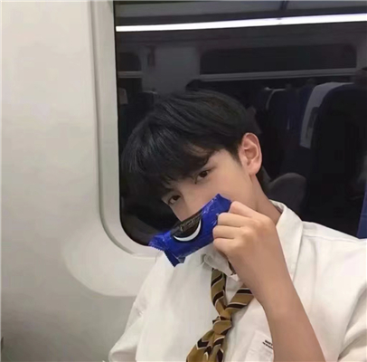 阳光帅气性感男微信生头像