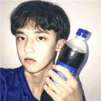 阳光帅气性感男微信生头像