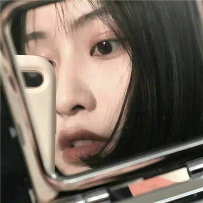 微信清新气质阳光男生头像