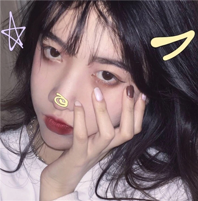 微信气质诡异女生头像