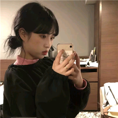 时尚阳光清新气质女生微信头像