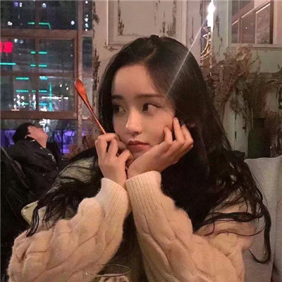 时尚阳光清新气质女生微信头像