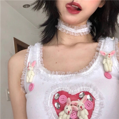 微信气质诡异女生头像