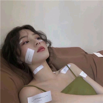 时尚阳光清新气质女生微信头像