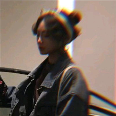 微信文艺清新迷人女生头像