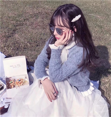 阳光清新气质女生微信头像