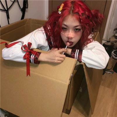 微信气质诡异女生头像