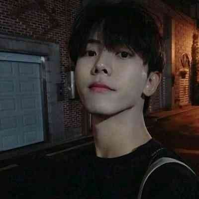 微信非主流帅气阳光男生头像