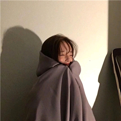 微信文艺清新迷人女生头像