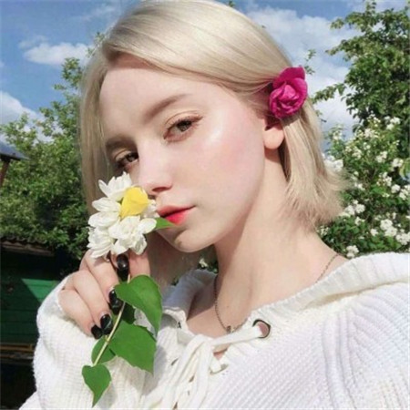 微信最新高颜值欧美范的气质女生图片下载