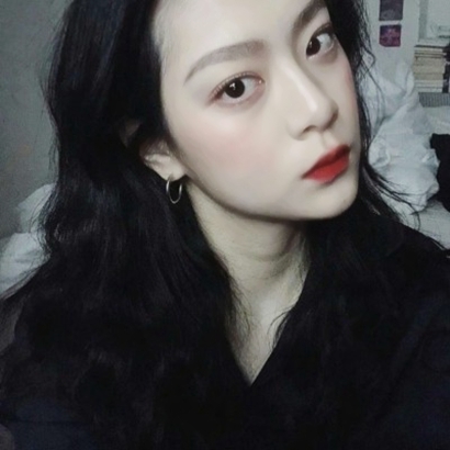 时尚潮流风格的微信高颜值女生头像合集下载