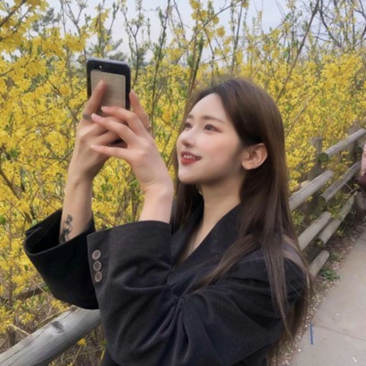 时尚潮流风格的微信高颜值女生头像合集下载