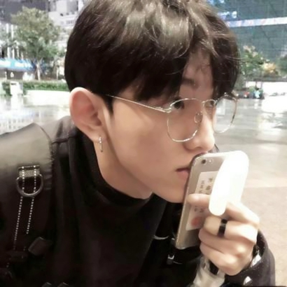 撩妹专用的微信时尚酷炫男生头像下载