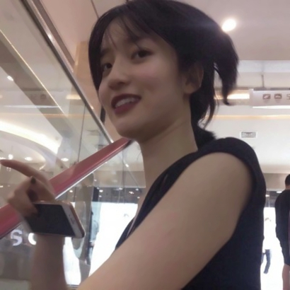 时尚潮流风格的微信高颜值女生头像合集下载