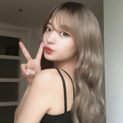 时尚潮流风格的微信高颜值女生头像合集下载