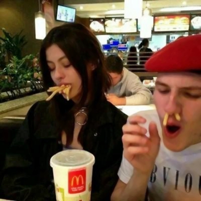 帅气个性的微信欧美范情侣头像合集下载