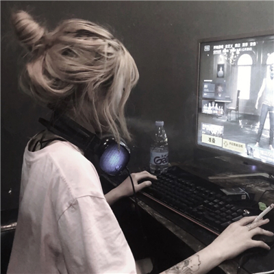 微信阳光粉嫩文艺女生头像