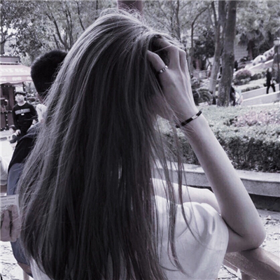 微信阳光粉嫩文艺女生头像