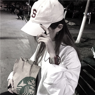 微信阳光粉嫩文艺女生头像